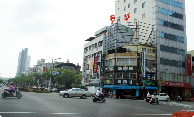 P-0343AB-民生一路與復興一路交叉口，往新崛江商圈方向